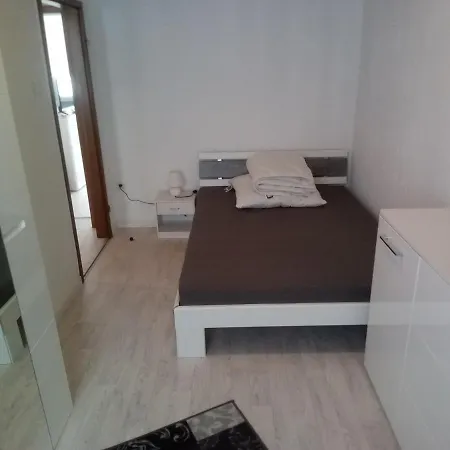 Stoecken 1und 2 Boersmannstrasse 13 1 Und 2 Zi-wohnungen Mit Kueche Bad Apartment *